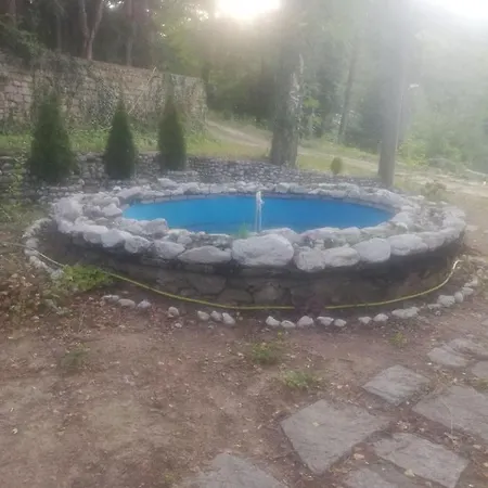 ренесанс Вилла *